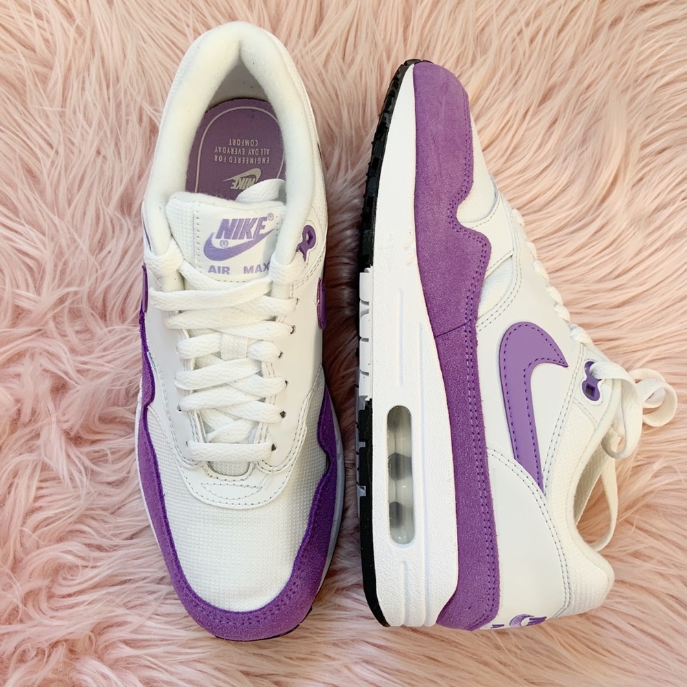 New Nike Women’s Air Max 1 Sneakers - Picture 2 of 4